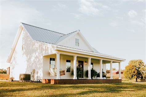 20+ Popular Small Farmhouse Design Ideas To Style Up Your Home