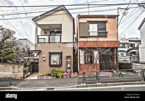 Japanese houses in Yanaka neighborhood in old tokyo Stock Photo - Alamy