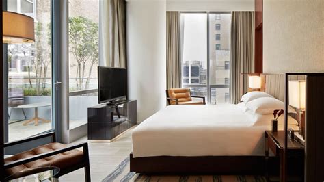Luxury Hotel Suites with Balcony in NYC | Park Hyatt New York