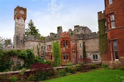 Fairytale Wedding Venue in North Wales | Ruthin Castle | Amazing Space ...