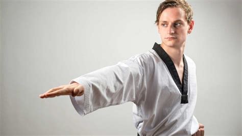 13 Basic Taekwondo Stances for Beginners and Advanced