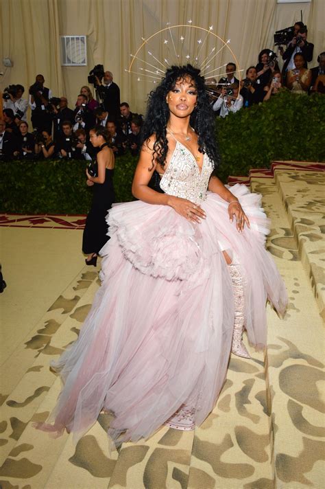 SZA – MET Gala 2018 • CelebMafia