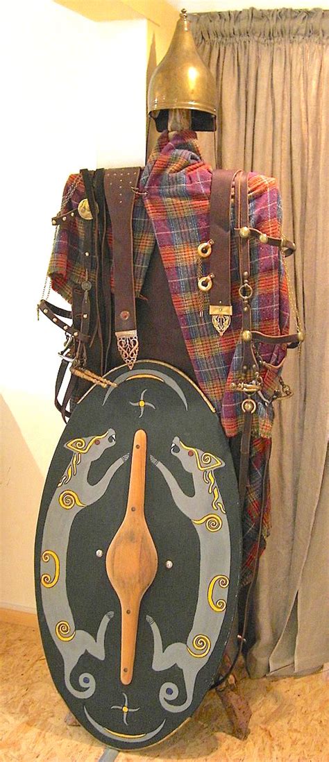 File:Celtic.warriors.garments-replica.jpg - Wikipedia