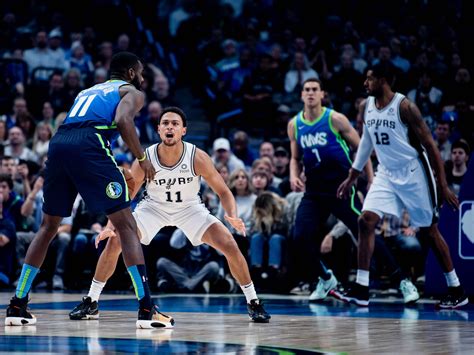 Photos: Spurs vs. Mavericks 12/26 Photo Gallery | NBA.com