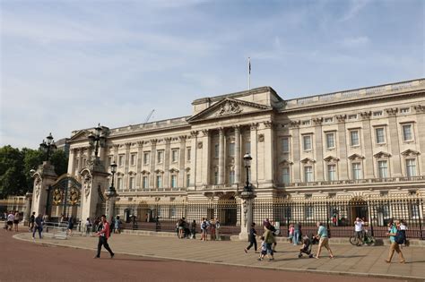 Queen Victoria's Buckingham Palace - History of Royal Women