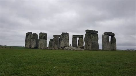 What are the famous landmarks in UK? 50 British landmarks!