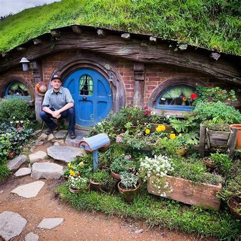 Chillin in the The Shire #newzealand #hobbiton #hobbit #hobbits # ...