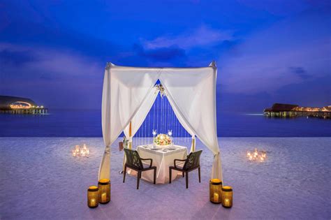 Beach Weddings in the Maldives | The St. Regis Maldives Vommuli Resort