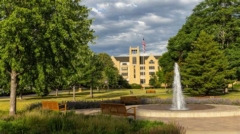 Locations and Hours | Library | University of St. Thomas - Minnesota