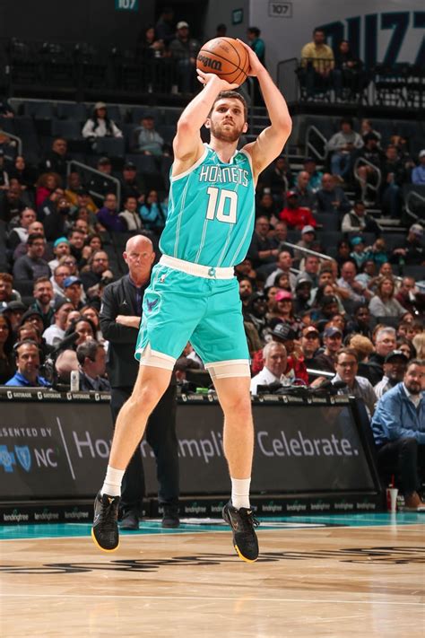 Hornets vs Spurs Gallery - 02/15/23 Photo Gallery | NBA.com