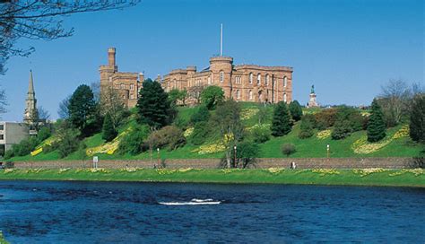 Edinburgh and Loch Ness Weekend Tour Package