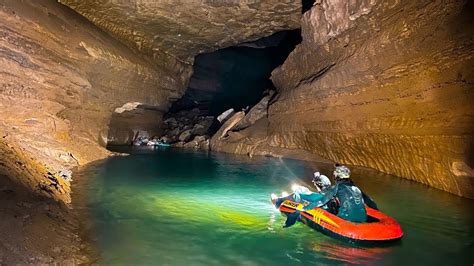 Underground River in Massive Cave! - YouTube