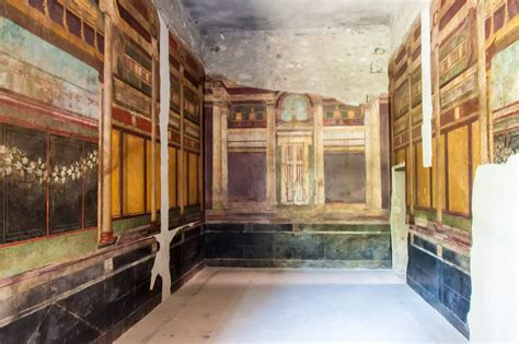 Pompeii's Frescoes as they were made · See Pompeii