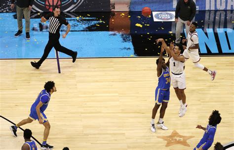 Former Minnehaha star Jalen Suggs hits legendary NCAA Tournament buzzer-beater to lift Gonzaga ...