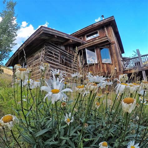 Yellowstone Vacation Rentals | Gardiner MT