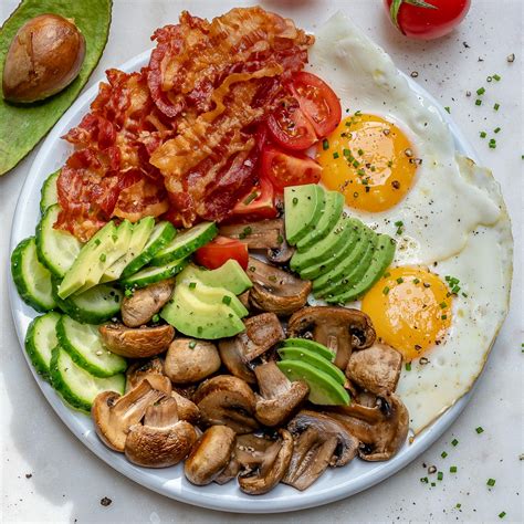 10 Minute Bacon + Eggs Breakfast for Clean Eating Mornings! | Clean Food Crush