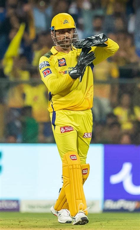 Ultimate Collection of Amazing CSK MS Dhoni Images in Full 4K Quality