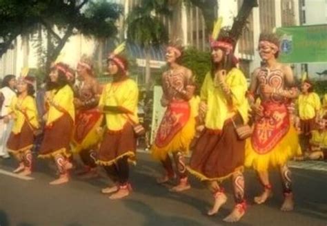 6 Tarian Papua Barat Lengkap Gambar dan Penjelasannya