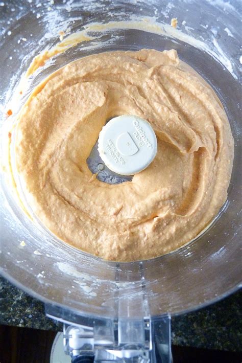 How To Make the Best Roasted Red Pepper Hummus - 3 Scoops of Sugar
