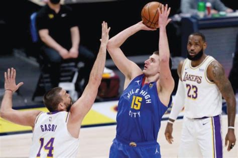 Jokic triple-double sa panalo sa Lakers | Pang-Masa