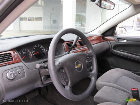 Gray Interior 2006 Chevrolet Impala LT Photo #40512822 | GTCarLot.com