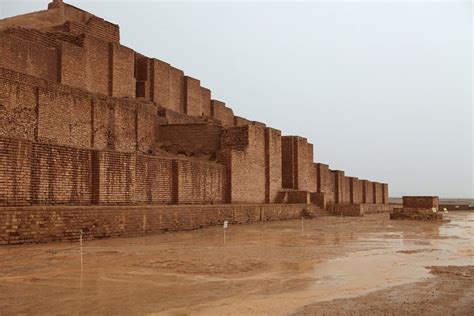 IMG_3445 Iran | Choqa Zanbil Ziggurat (Dur Untash) on a rain… | Flickr