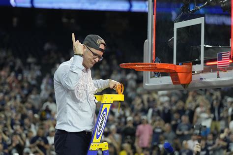 What Dan Hurley's Extension Means for Uconn - Last Word On Basketball