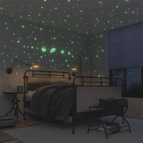 totally-twisted: Realistic Glow In The Dark Ceiling Stars