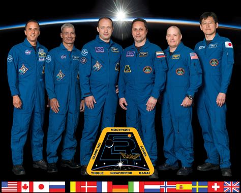 ISS Crew Photos – Spaceflight101 – International Space Station