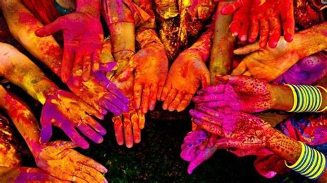 Holi Special – Meaning of Holi Colors | Moodboard, Afbeeldingen