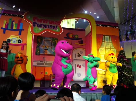 Juz Us: Barney Christmas Surprise