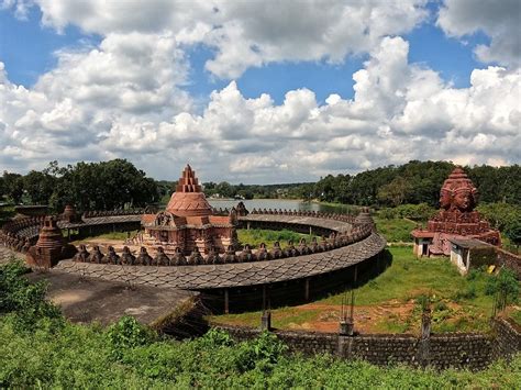 Shri Yantra Mandir, Amarkantak - Timings, History, Darshan, Pooja Timings