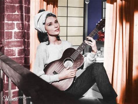 there'spopcorninmyhair: Audrey Hepburn, Moon River