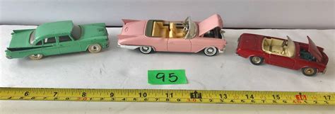 GR OF 3 VINTAGE DIE-CAST CARS