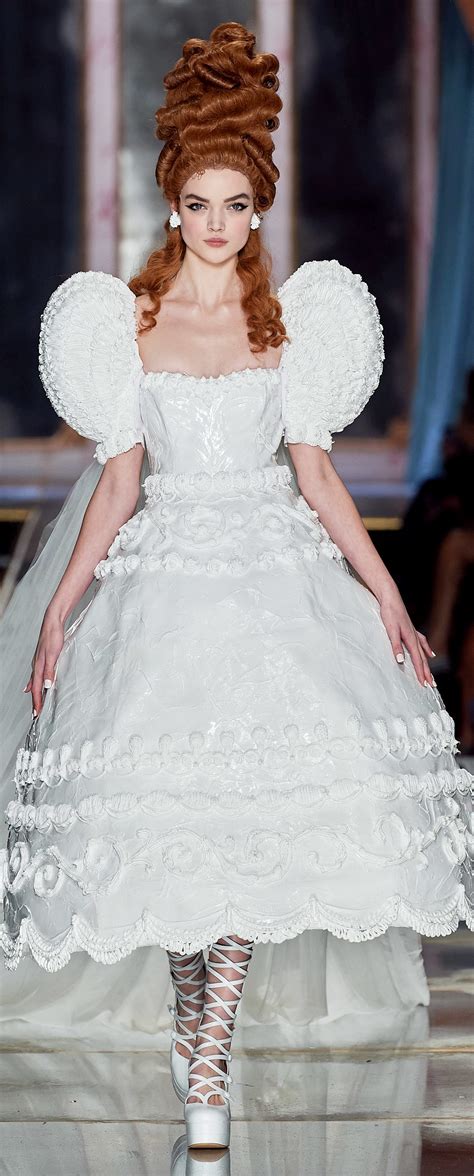 Moschino Fall 2020 RTW | Wedding dresses, Flower girl dresses, Dresses