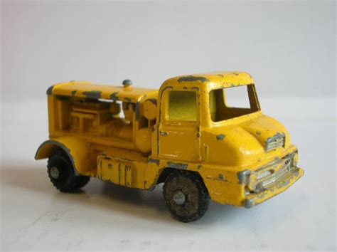 Vintage 1960s Toy Truck Lesney Matchbox No 28b by VintageToyWorld