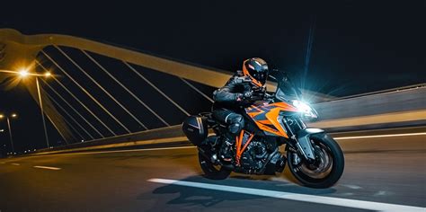 2023 KTM 1290 Super Duke GT [Specs, Features, Photos]