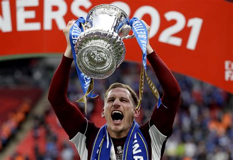 Marc Albrighton: Leicester midfielder signs new deal | The Independent