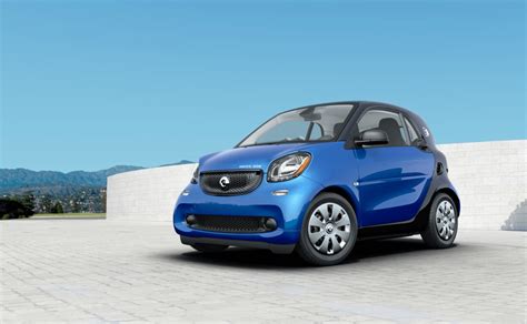 REVIEW: Smart fortwo EV, "a compelling choice for commuters" | Fuels Fix