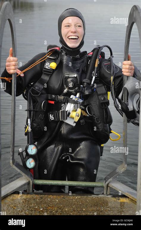 The Royal Navy's first female mine clearance diver Stock Photo: 111201110 - Alamy