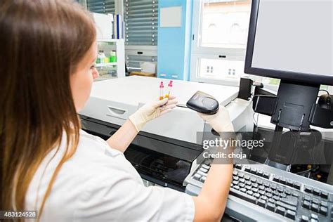 319 Barcode Scanner Hospital Stock Photos, High-Res Pictures, and Images - Getty Images