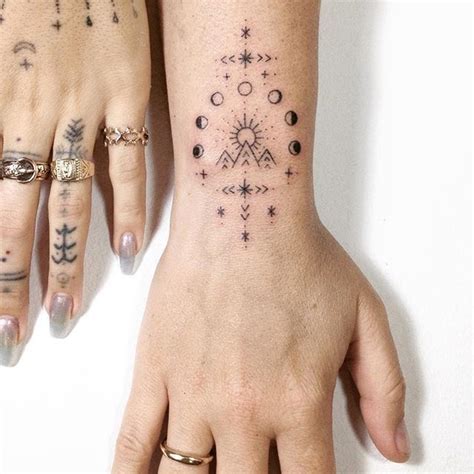 Hand Tattoos, Hand Poked Tattoo, Neue Tattoos, Body Art Tattoos, Sleeve Tattoos, Cool Tattoos ...