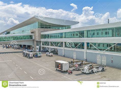 Guayaquil Airport Exterior View Editorial Stock Photo - Image of transport, guayaquil: 83607563