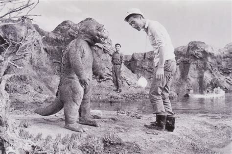 Behind The Scenes: Godzilla - Gallery | eBaum's World