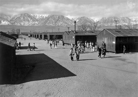 History in Photos: Ansel Adams - Manzanar