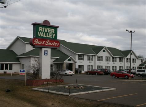 River Valley Inn & Suites | Travel Wisconsin