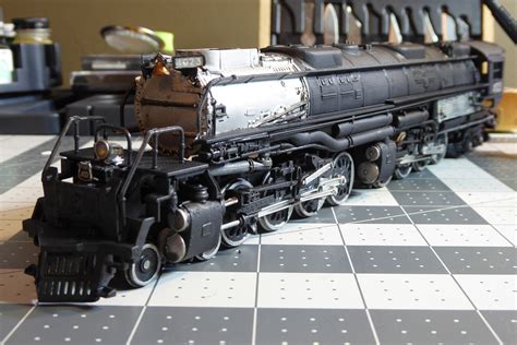 Big Boy Locomotive -- Plastic Model Locomotive Kit -- 1/87 Scale -- #02165 pictures by ...