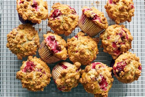 Cranberry Crumb Muffins Recipe