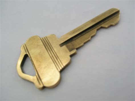 File:House key.jpg - Wikimedia Commons