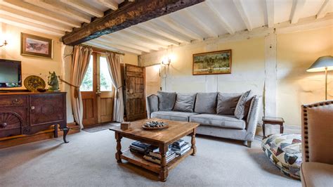 The finest Cotswold cottage fireplaces | Bolthole Retreats